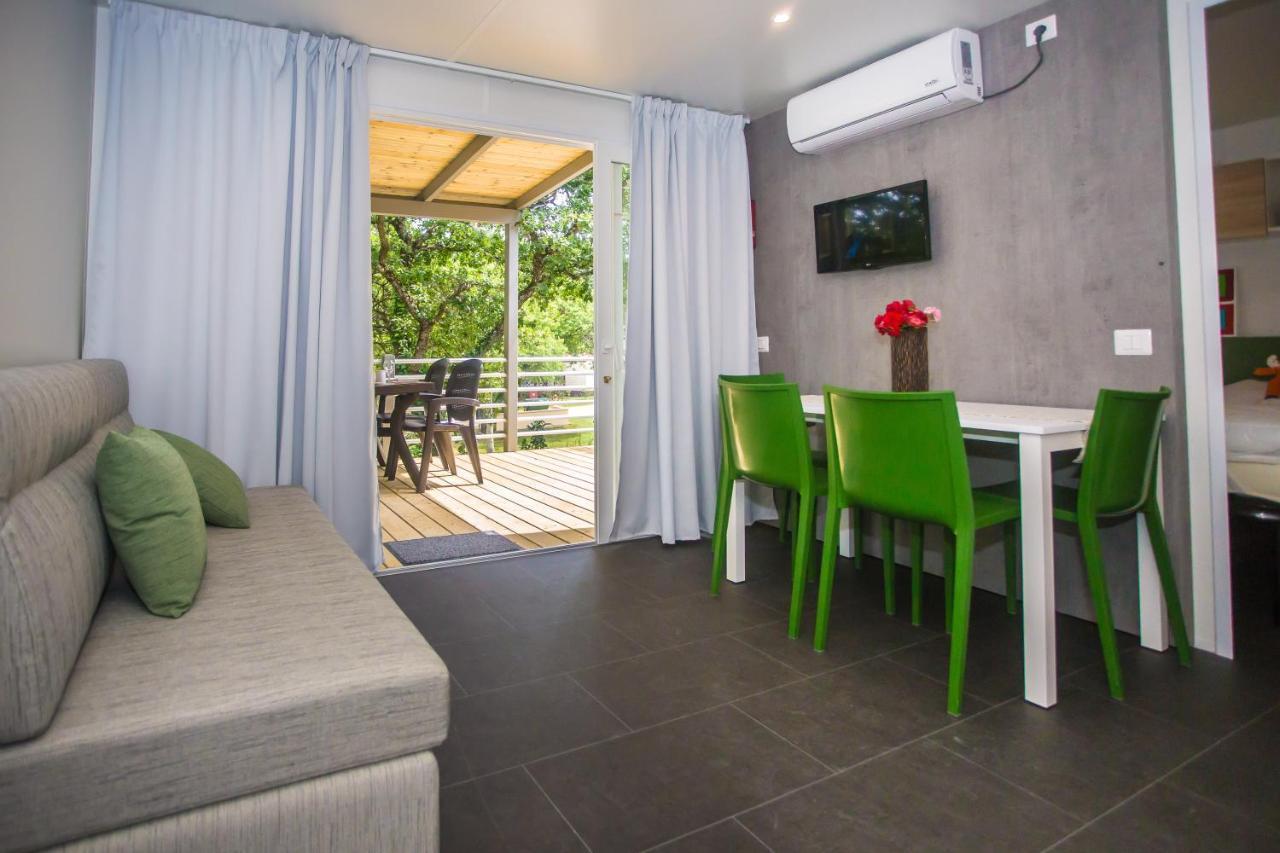 Cherry Premium Jade Mobile Homes Zelena Laguna ポレッチ エクステリア 写真